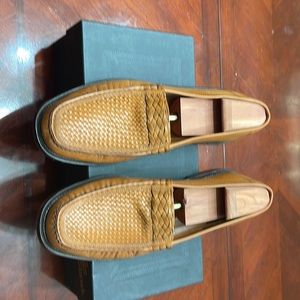 Beautiful Tan Allen Edmonds